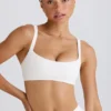 Reggiseno sportivo Soft Active con bordi a contrasto in bianco Reggiseno sportivo Soft Active con bordi a contrasto in bianco