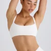 Reggiseno sportivo Soft Active con bordi a contrasto in bianco Reggiseno sportivo Soft Active con bordi a contrasto in bianco