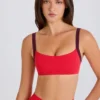 Reggiseno sportivo Soft Active con bordi a contrasto in rosso fragola Reggiseno sportivo Soft Active con bordi a contrasto in rosso fragola