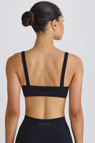 Reggiseno sportivo Soft Active con bordino a contrasto in nero Reggiseno sportivo Soft Active con bordino a contrasto in nero