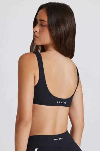 Reggiseno sportivo Soft Active con parte anteriore intrecciata in nero