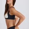 Reggiseno sportivo Soft Active con parte anteriore intrecciata in nero Reggiseno sportivo Soft Active con parte anteriore intrecciata in nero