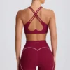Reggiseno sportivo Soft Active con scollo a V in bordeaux