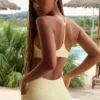 Reggiseno sportivo Soft Active con spalline incrociate in colore Lemon