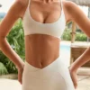 Reggiseno sportivo Soft Active con spalline incrociate in crema