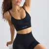 Reggiseno sportivo Super Sculpt senza cuciture con scollo rotondo in nero