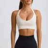 Reggiseno sportivo Super Sculpt senza cuciture con spalline incrociate sulla schiena in bianco