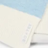 Sciarpa a righe in maglia blu polvere Sciarpa a righe in maglia blu polvere