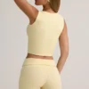 Shorts a vita media con risvolto Lisha in modal a coste, giallo crema Shorts a vita media con risvolto Lisha in modal a coste, giallo crema