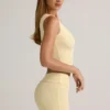 Shorts a vita media con risvolto Lisha in modal a coste, giallo crema Shorts a vita media con risvolto Lisha in modal a coste, giallo crema