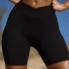 Shorts da ciclista a vita alta FlexiRib in nero Shorts da ciclista a vita alta FlexiRib in nero