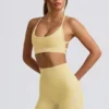 Shorts senza cuciture Super Sculpt in giallo burro Shorts senza cuciture Super Sculpt in giallo burro