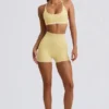 Shorts senza cuciture Super Sculpt in giallo burro Shorts senza cuciture Super Sculpt in giallo burro