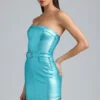 Simone Vestito corto senza spalline in denim metallizzato con cintura in color acquamarina Simone Vestito corto senza spalline in denim metallizzato con cintura in color acquamarina