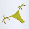 Slip a perizoma con dettaglio Cebu Charm in verde oliva Slip a perizoma con dettaglio Cebu Charm in verde oliva