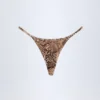 Slip a Slip Bikini con dettaglio Cebu Charm in stampa serpente Slip a Slip Bikini con dettaglio Cebu Charm in stampa serpente