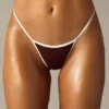 Slip a triangolo Old Money in marrone per le Parti Inferiori del Bikini Slip a triangolo Old Money in marrone per le Parti Inferiori del Bikini