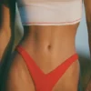 Slip Bikini Cheeky con ruches Pacifico in rosso fuoco Slip Bikini Cheeky con ruches Pacifico in rosso fuoco