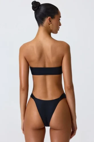 Slip Bikini Cheeky con spalline larghe e decorazioni Sunray in nero
