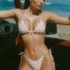 Slip Bikini Cheeky Cove con lacci laterali in stampa ciliegia Slip Bikini Cheeky Cove con lacci laterali in stampa ciliegia