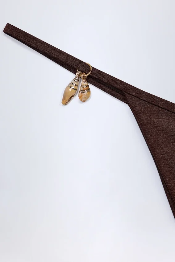 Slip Bikini con dettagli Cebu Charm in cioccolato fondente Slip Bikini con dettagli Cebu Charm in cioccolato fondente