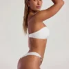 Top bikini a fascia con perline Praslin in avorio Top bikini a fascia con perline Praslin in avorio