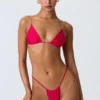 Top bikini a triangolo South Beach con decorazioni a catena in rosa lampone Top bikini a triangolo South Beach con decorazioni a catena in rosa lampone