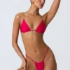 Top bikini a triangolo South Beach con decorazioni a catena in rosa lampone Top bikini a triangolo South Beach con decorazioni a catena in rosa lampone