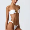Slip Bikini con spalline larghe e decorazioni Sunray in bianco Slip Bikini con spalline larghe e decorazioni Sunray in bianco