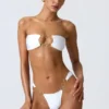 Slip Bikini con spalline larghe e decorazioni Sunray in bianco Slip Bikini con spalline larghe e decorazioni Sunray in bianco