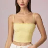 Top a canotta Hania in Modal con ricamo inglese, giallo limone Top a canotta Hania in Modal con ricamo inglese, giallo limone