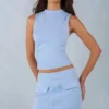 Top a collo alto in finta pelle scamosciata Aurelle  in blu tenue