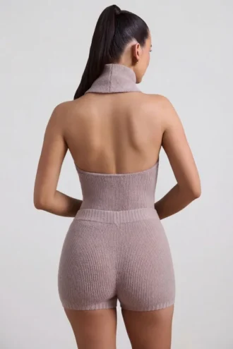 Top a collo alto senza schienale in maglia a coste Sakari, color taupe
