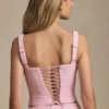 Top a corsetto allacciato Nami in rosa tenue Top a corsetto allacciato Nami in rosa tenue