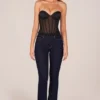 Top a corsetto con allacciatura a fascia Zoa in nero Top a corsetto con allacciatura a fascia Zoa in nero