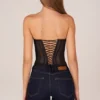 Top a corsetto con allacciatura a fascia Zoa in nero Top a corsetto con allacciatura a fascia Zoa in nero