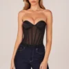 Top a corsetto con allacciatura a fascia Zoa in nero Top a corsetto con allacciatura a fascia Zoa in nero