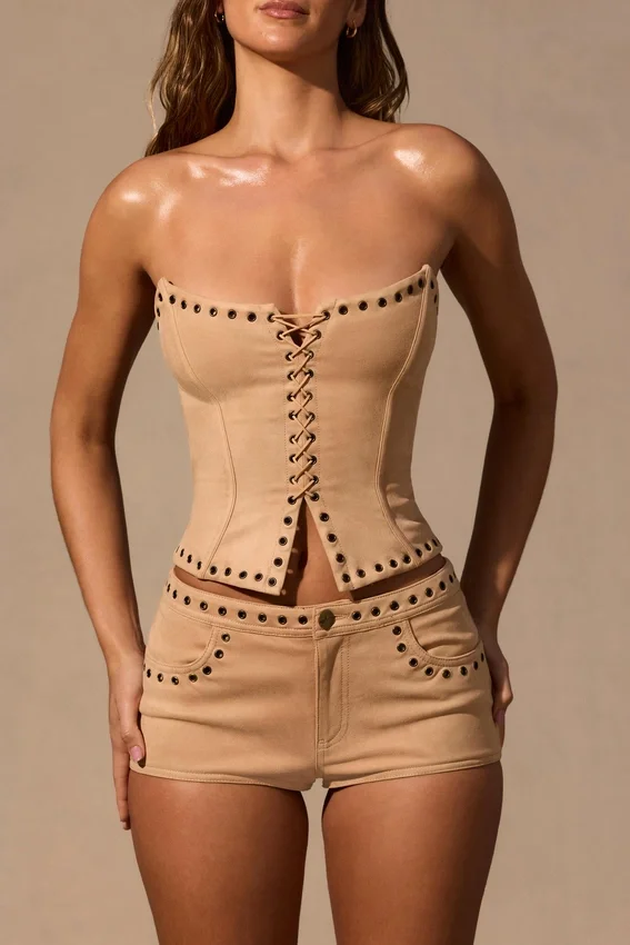 Top a corsetto con allacciatura Ailoria in color cuoio Top a corsetto con allacciatura Ailoria in color cuoio