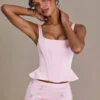 Top a corsetto con lacci in raso premium Elvira in rosa confetto