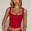 Top a corsetto con stecche e scollo morbido in pizzo Cherith in rosso vero Top a corsetto con stecche e scollo morbido in pizzo Cherith in rosso vero
