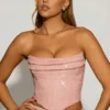 Top a corsetto drappeggiato con decorazioni in argento sterling, colore rosa lavanda Top a corsetto drappeggiato con decorazioni in argento sterling, colore rosa lavanda