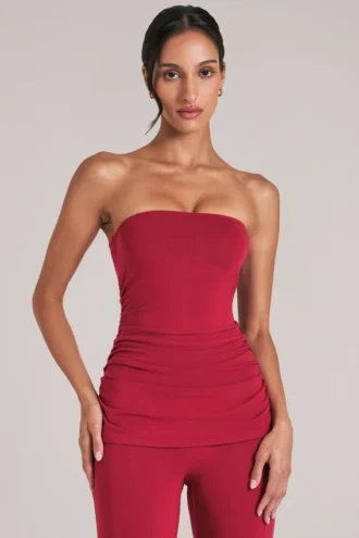Top a fascia lungo Leni in rosso ciliegia