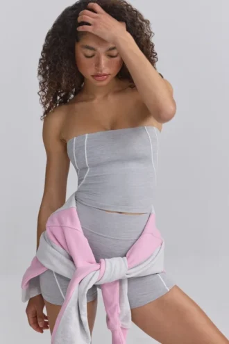 Top a fascia Soft Active con bordi a contrasto in grigio melange