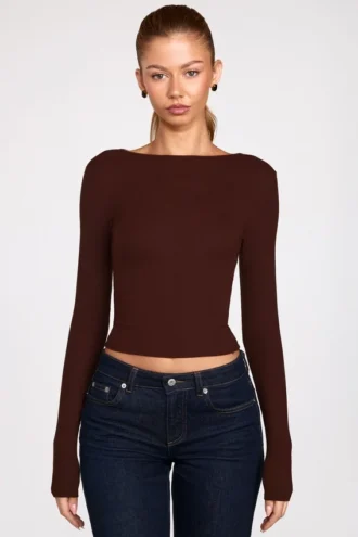 Top a maniche lunghe con arricciature in modal a coste Luisa, color cioccolato