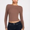 Top a maniche lunghe con arricciature in modal a coste Luisa in color moka