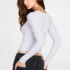 Top a maniche lunghe con arricciature in modal a coste Luisa in grigio Top a maniche lunghe con arricciature in modal a coste Luisa in grigio