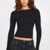 Top a maniche lunghe con arricciature in modal a coste Luisa, nero Top a maniche lunghe con arricciature in modal a coste Luisa, nero