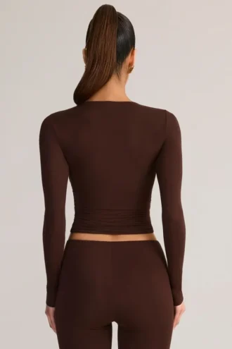 Top a maniche lunghe con ruches in Modal Alia, colore marrone cioccolato