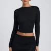 Top a maniche lunghe con ruches in modal Alia, nero Top a maniche lunghe con ruches in modal Alia, nero