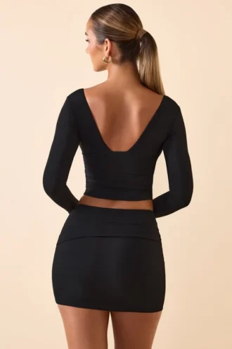 Top a maniche lunghe con scollo profondo in modal Harri, colore nero